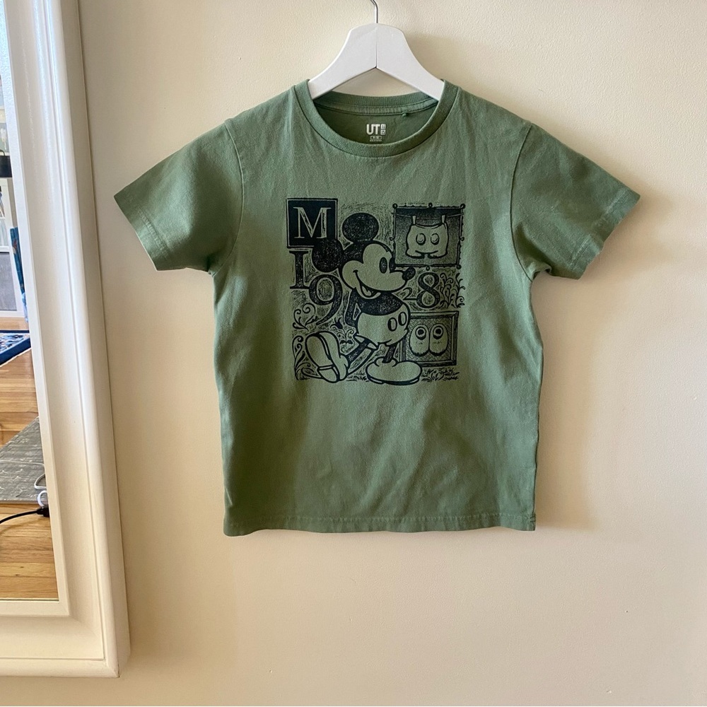 Uniqlo UT Mickey Mouse T-shirt.  Size 9-10